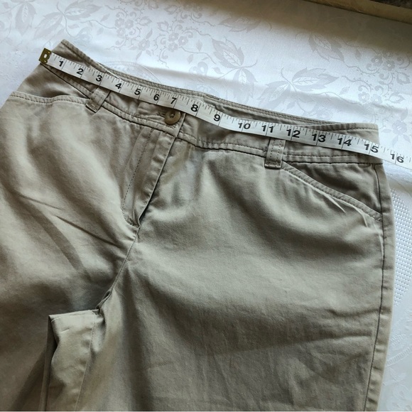 Ann Taylor Loft Curvy Cropped Khaki/Tan Capri Pants Women’s Size 6P Casual - Picture 9 of 16